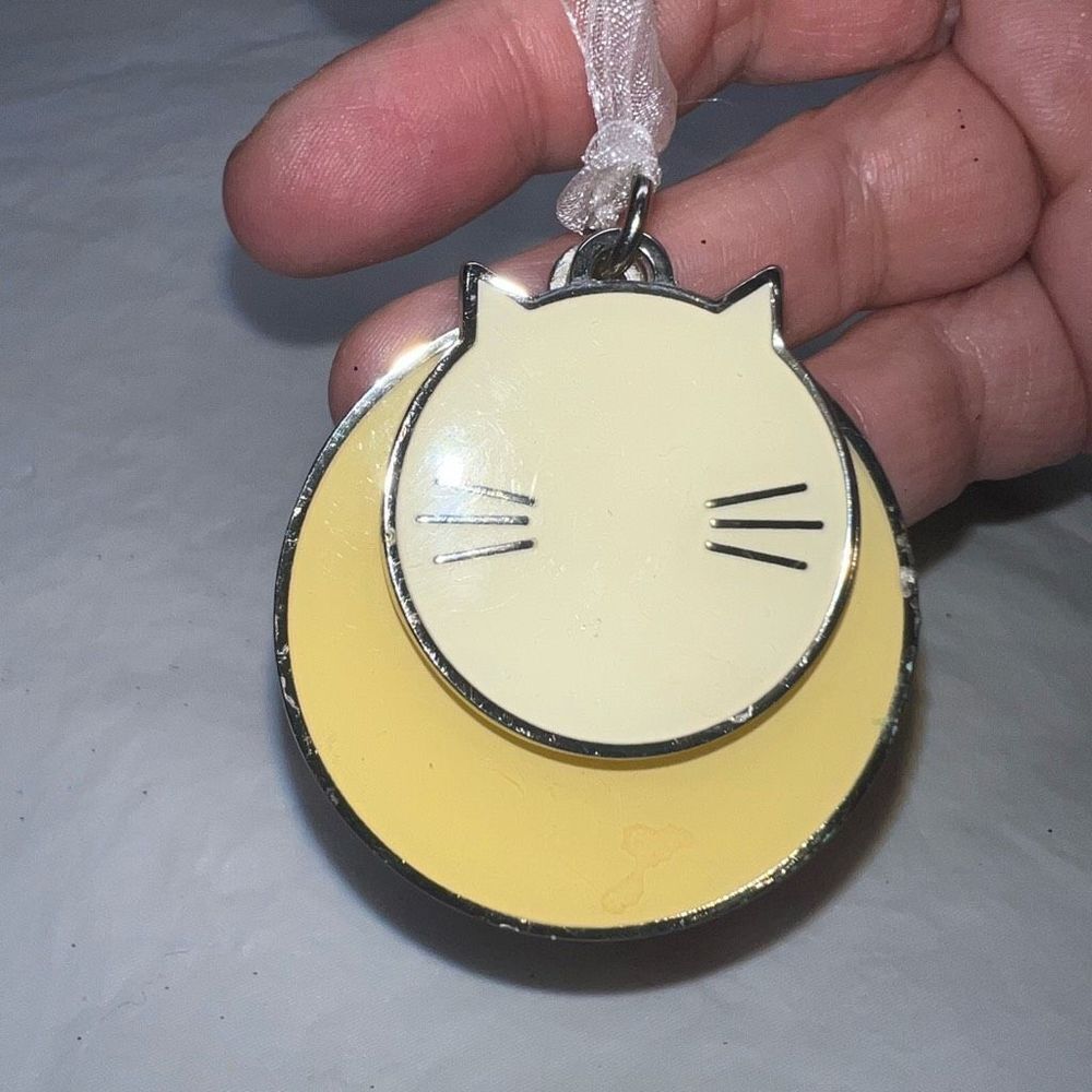 Fancy Feast by Purina 2012 Christmas Collector Ornament